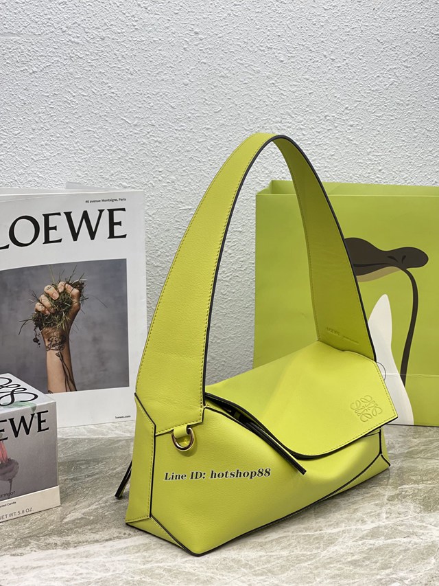 Loewe羅意威Puzzle女款系列hobo腋下包 納帕小牛皮手拎肩背女包 10275 lyw1506